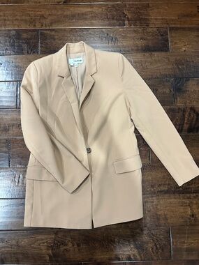 Nude/Tan blazer